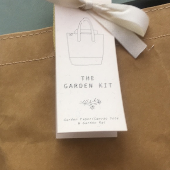 Heartfelt by Anthropologie GardenTote and Kneeling Pad Gift Set - Picture 5 of 7
